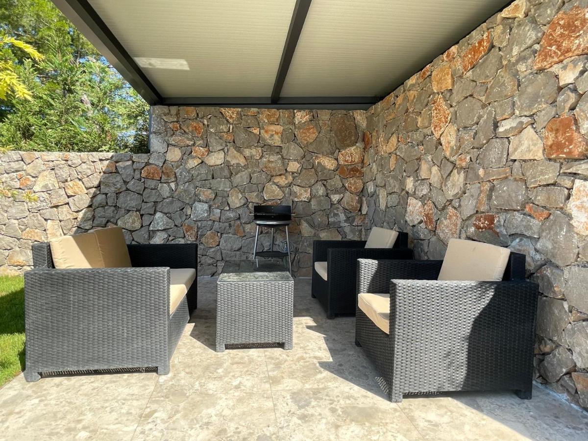 Villa Pine Bar Bagian luar foto