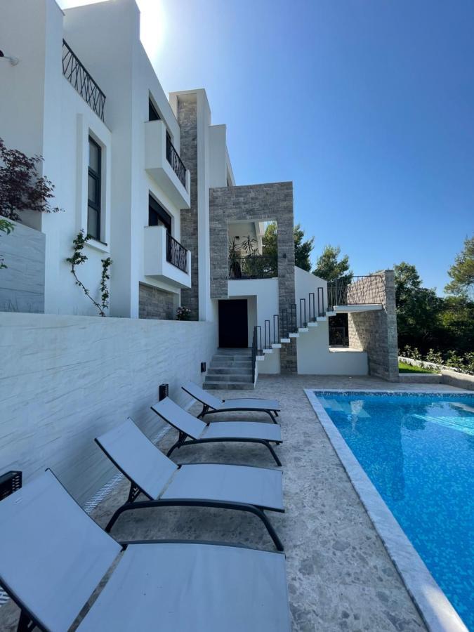 Villa Pine Bar Bagian luar foto