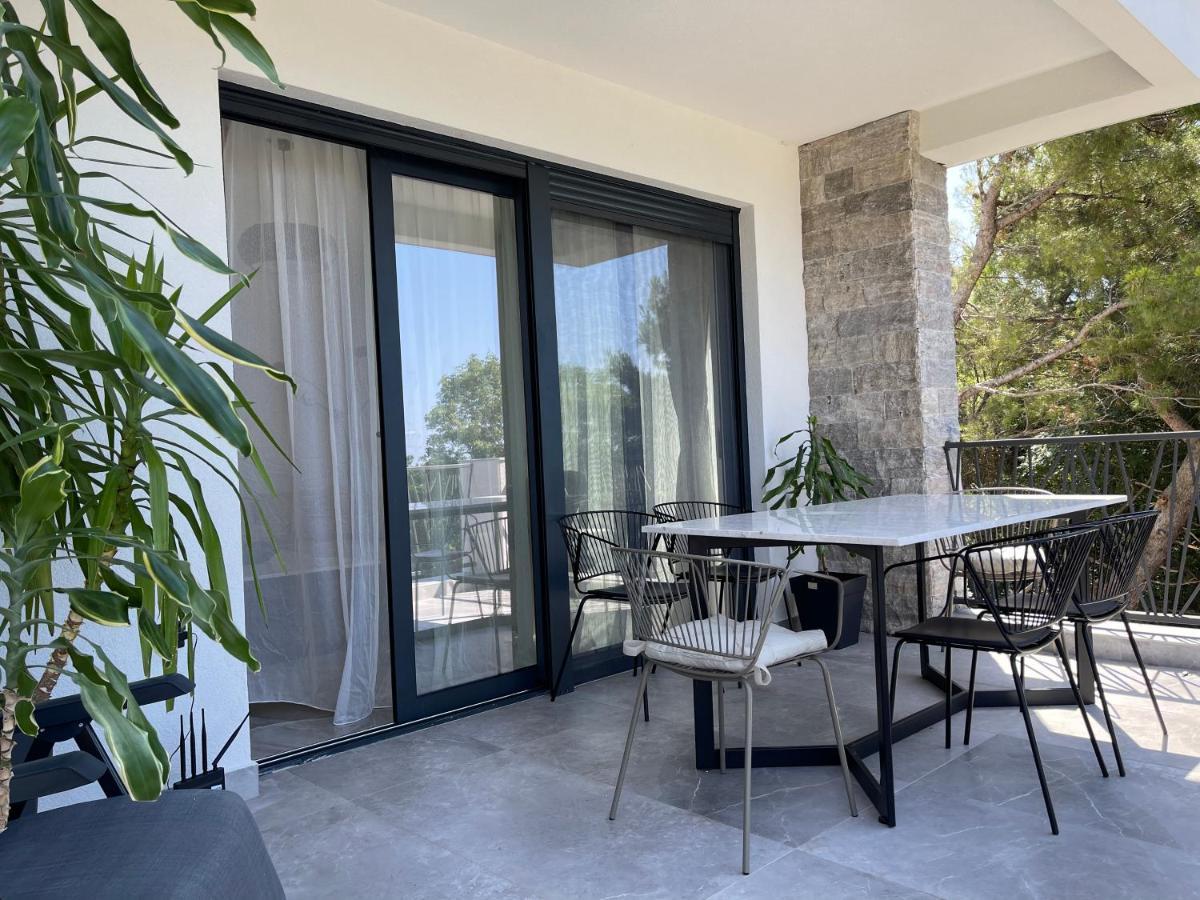 Villa Pine Bar Bagian luar foto