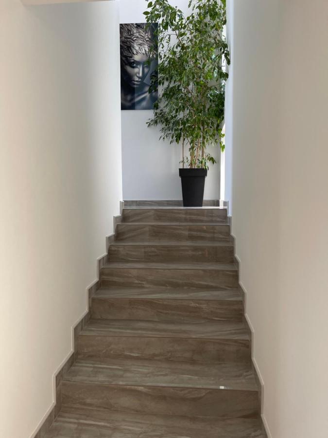 Villa Pine Bar Bagian luar foto