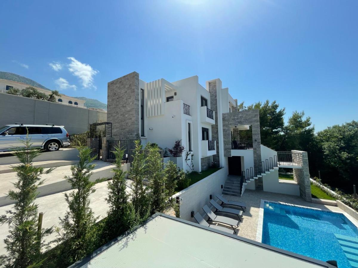 Villa Pine Bar Bagian luar foto