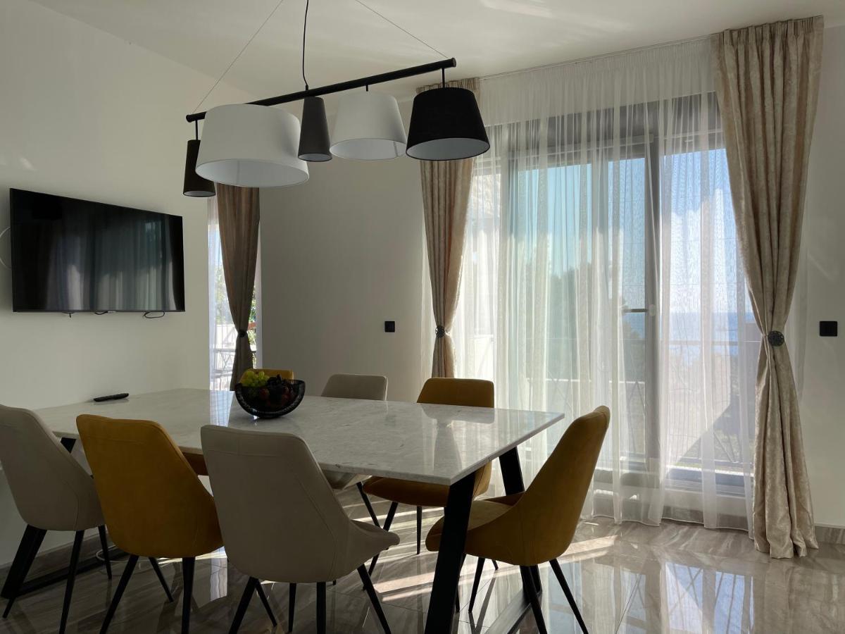 Villa Pine Bar Bagian luar foto