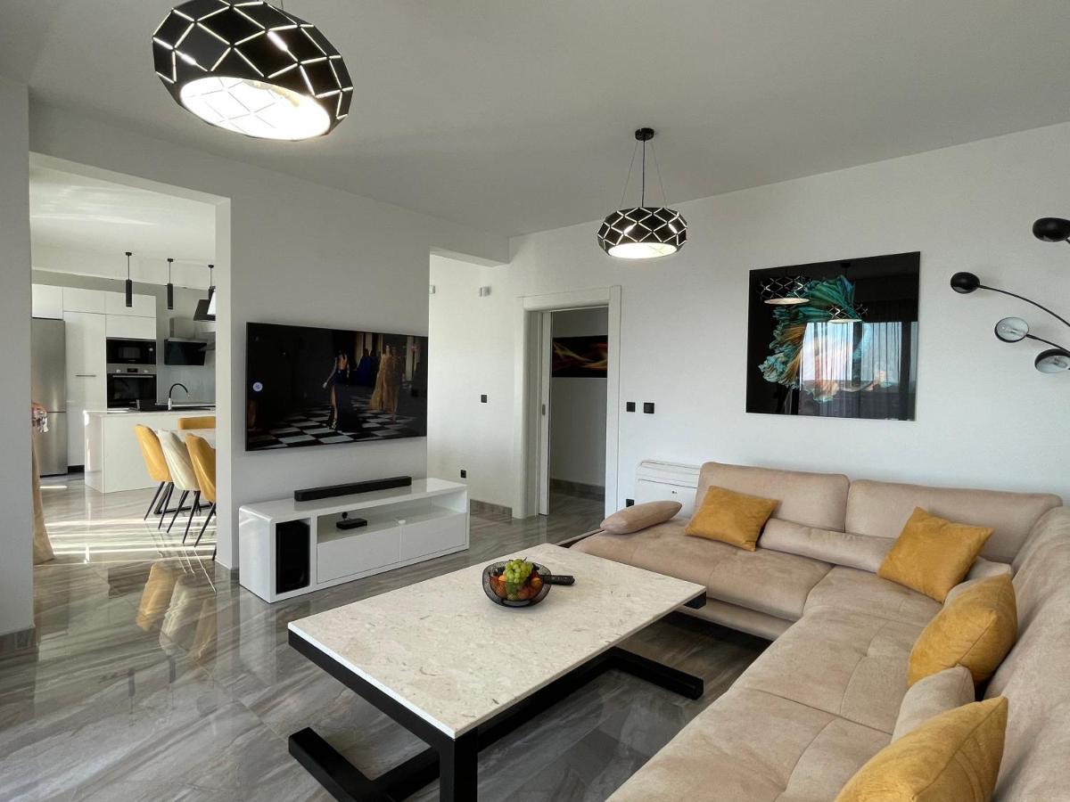 Villa Pine Bar Bagian luar foto